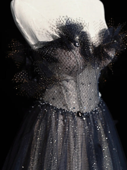 Robe de bal longue plissée en tulle bleu marine, coupe trapèze élégante, décolleté cœur, référence N572
