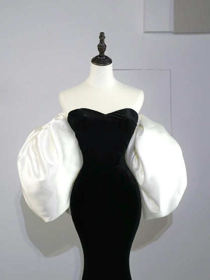 Robe de bal longue sirène en velours noir avec cape et décolleté cœur, N582