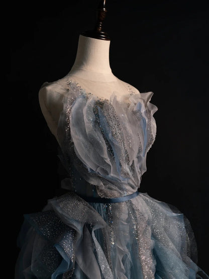 Robe de bal longue en tulle bleu-gris à bustier cœur et volants, coupe trapèze, référence N585