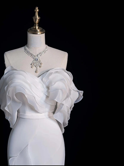 Robe de mariée sirène blanche en mousseline, épaules dénudées, corsage à volants, manches courtes, coupe ajustée, modèle N608