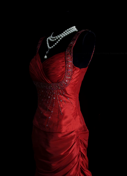Robe de bal longue plissée en satin bordeaux, style sirène rétro chic, bretelles, années 1950, référence N831