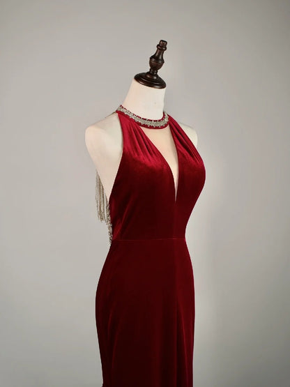 Robe de bal longue sirène en velours bordeaux ornée de perles, modèle N854