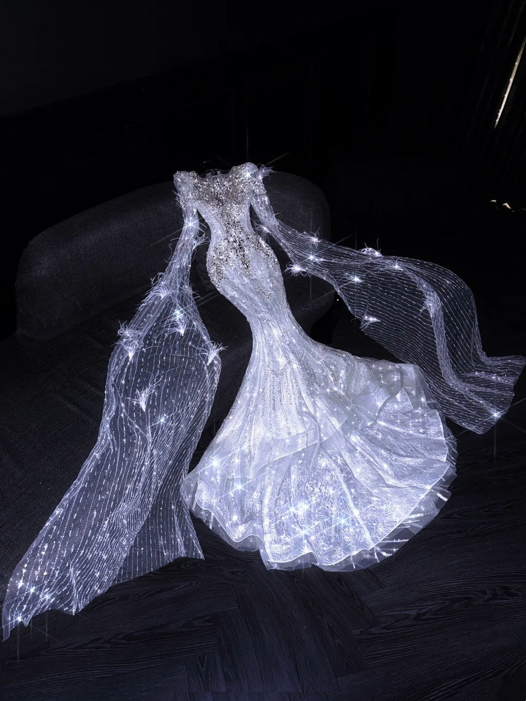 Robe de mariée sirène féérique à sequins et corsage perlé, longue robe de mariée cintrée N862