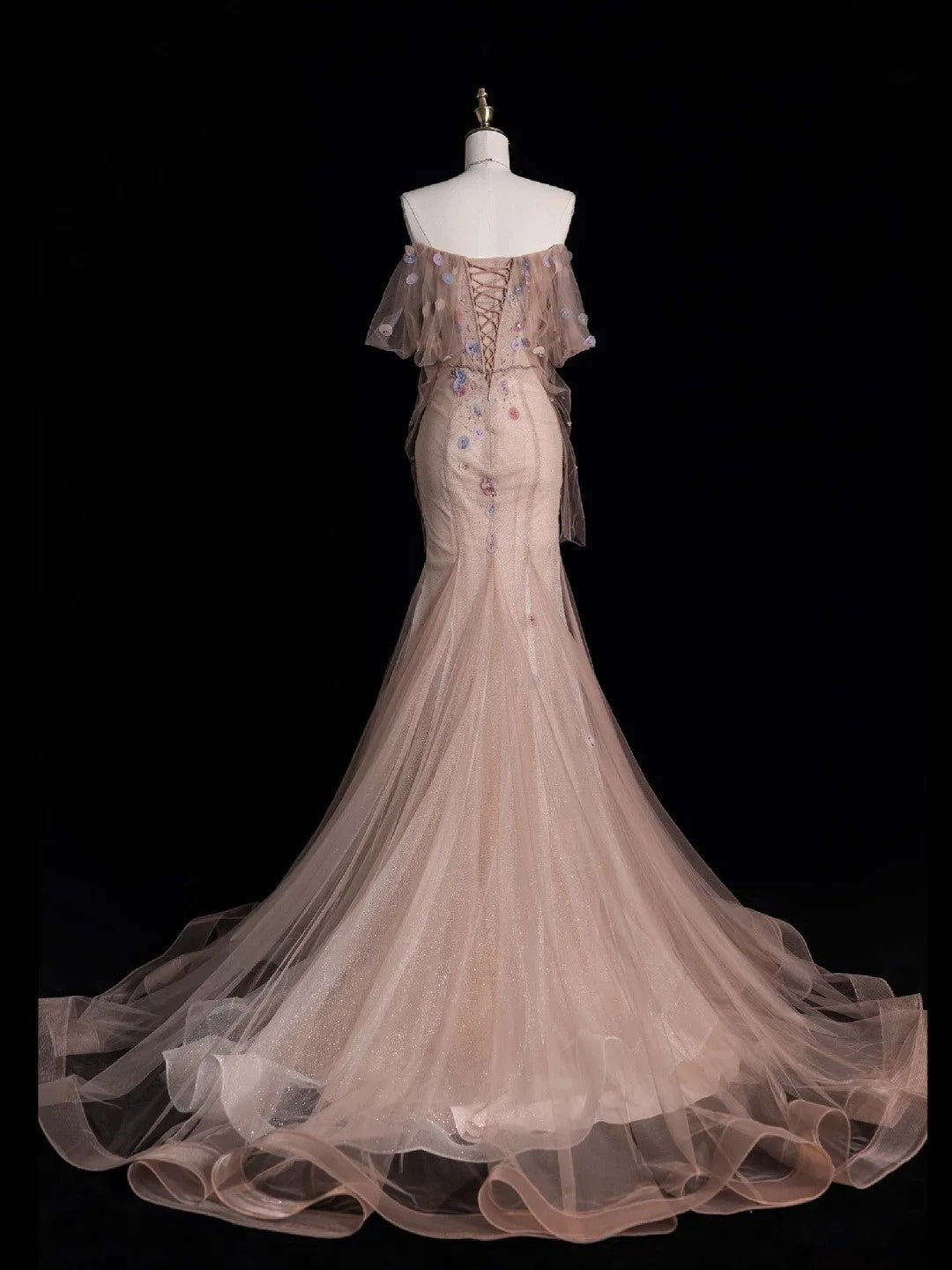 Robe de bal longue en tulle rose poudré, épaules dénudées, style sirène, N866