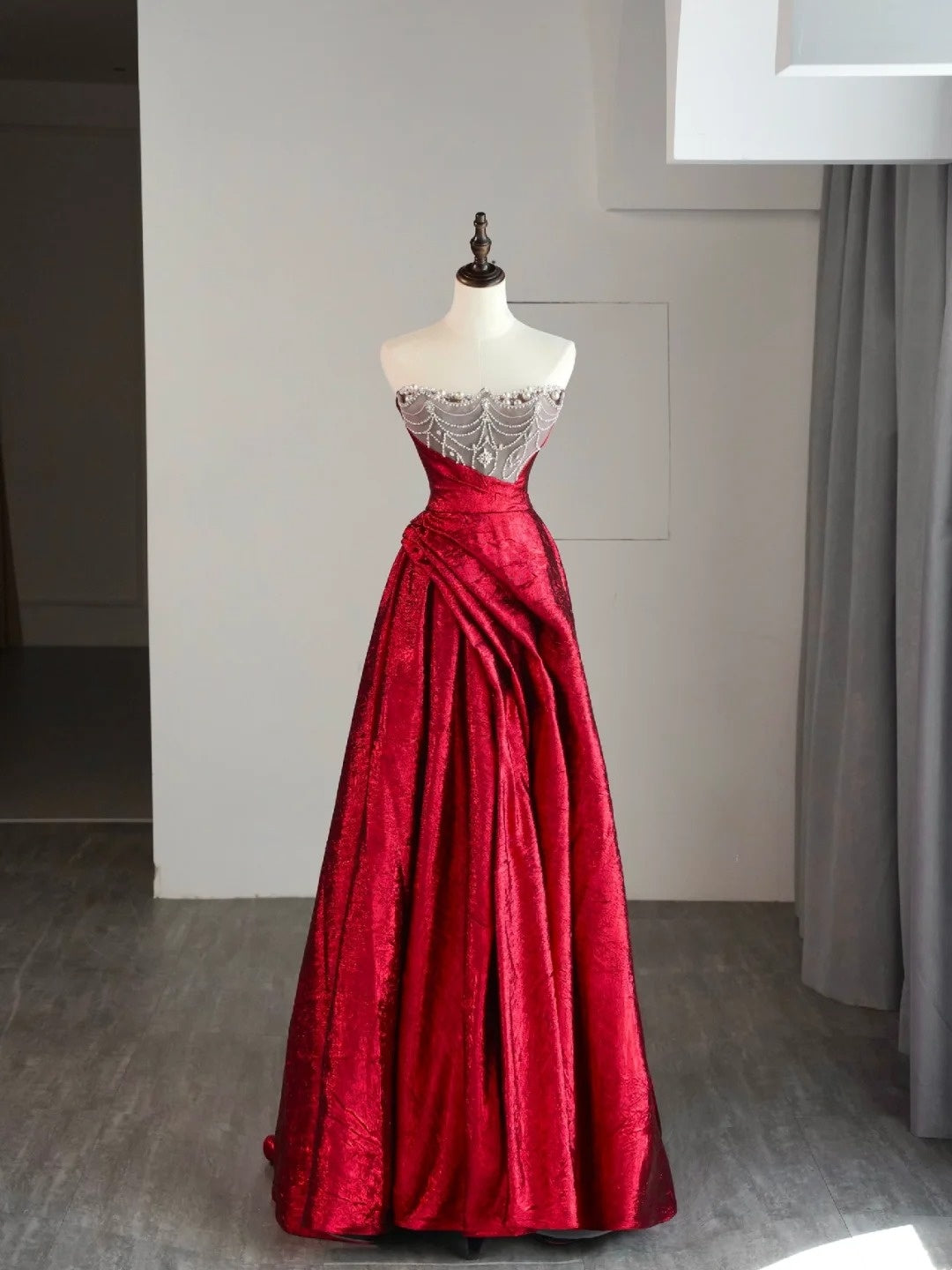 Robe de bal rétro chic sans bretelles en satin rouge, longue, style années 50, robe de soirée N869