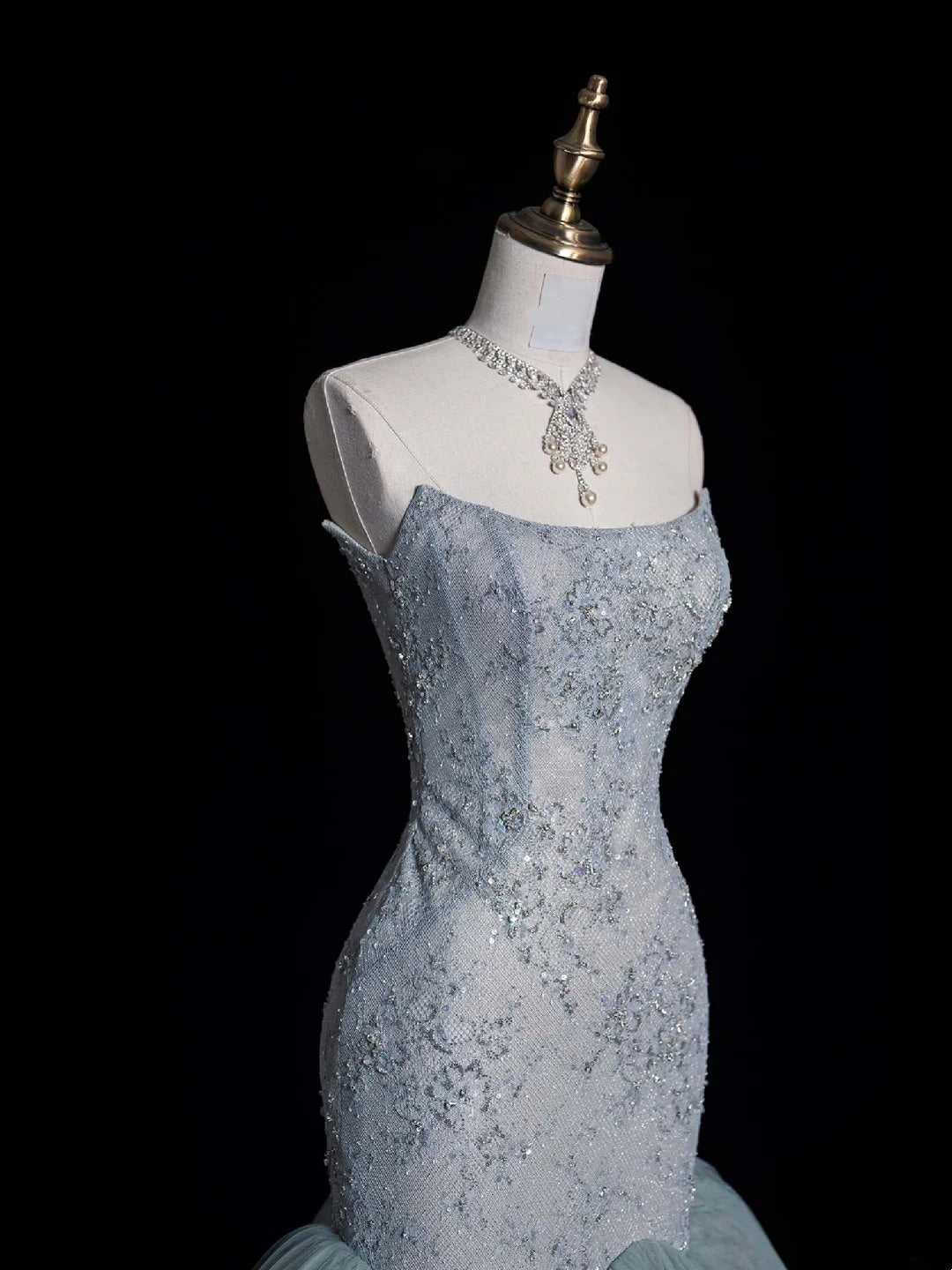 Robe de bal longue en tulle vert poudré, bustier, style sirène, taille modeste, idéale pour un 22e anniversaire ou une remise de diplôme (N872)