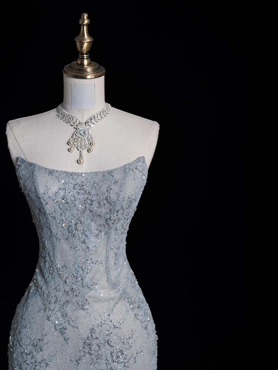 Robe de bal longue en tulle vert poudré, bustier, style sirène, taille modeste, idéale pour un 22e anniversaire ou une remise de diplôme (N872)