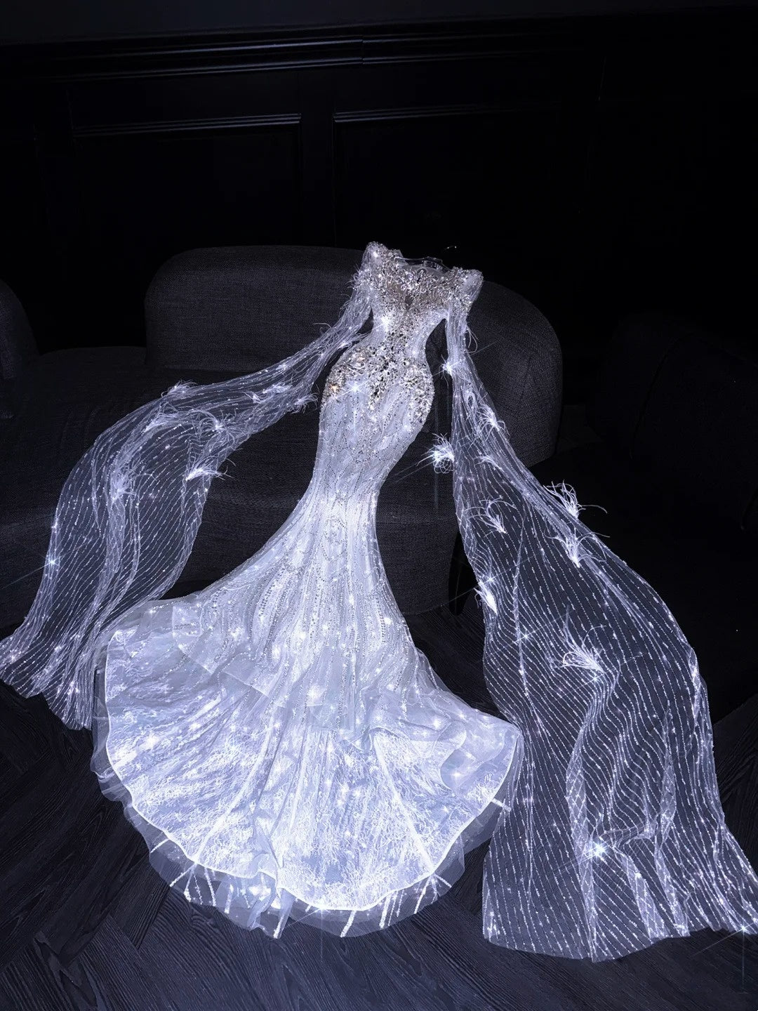 Robe de mariée sirène féérique à sequins et corsage perlé, longue robe de mariée cintrée N862