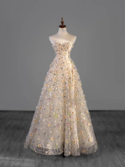 Robe de bal sobre en tulle champagne à bustier cœur fleuri, idéale pour les études supérieures ou les remises de diplômes (N1215).