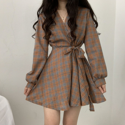 Robe à carreaux à manches longues et col en V, jolie robe tendance RF0225