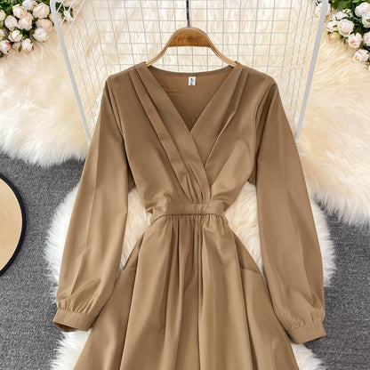 Robe simple à manches longues et col en V, robe tendance RF0206