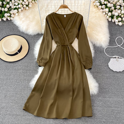 Robe simple à manches longues et col en V, robe tendance RF0206