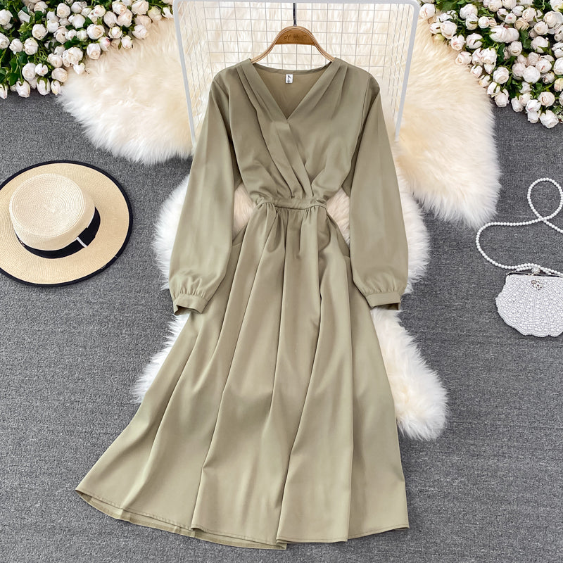 Robe simple à manches longues et col en V, robe tendance RF0206