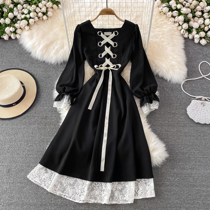Robe courte noire en dentelle trapèze, robe tendance à lacets RF0198