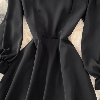 Robe courte noire en dentelle trapèze, robe tendance à lacets RF0198