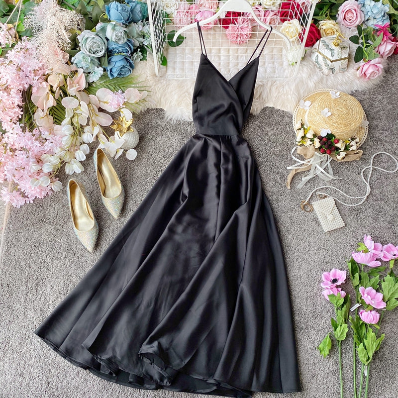 Robe trapèze élégante en satin à col en V et à la mode RF0196