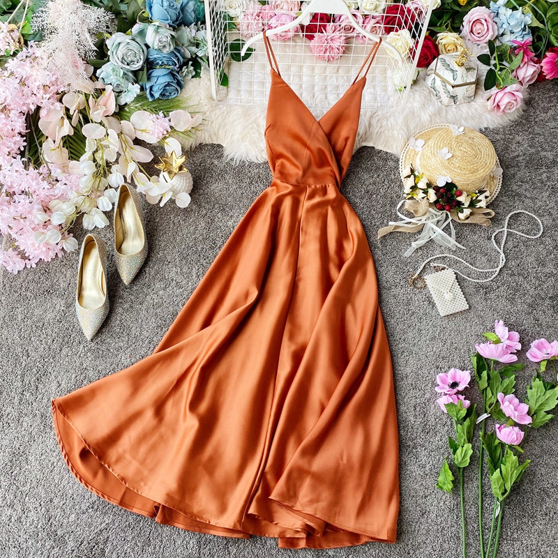 Robe trapèze élégante en satin à col en V et à la mode RF0196