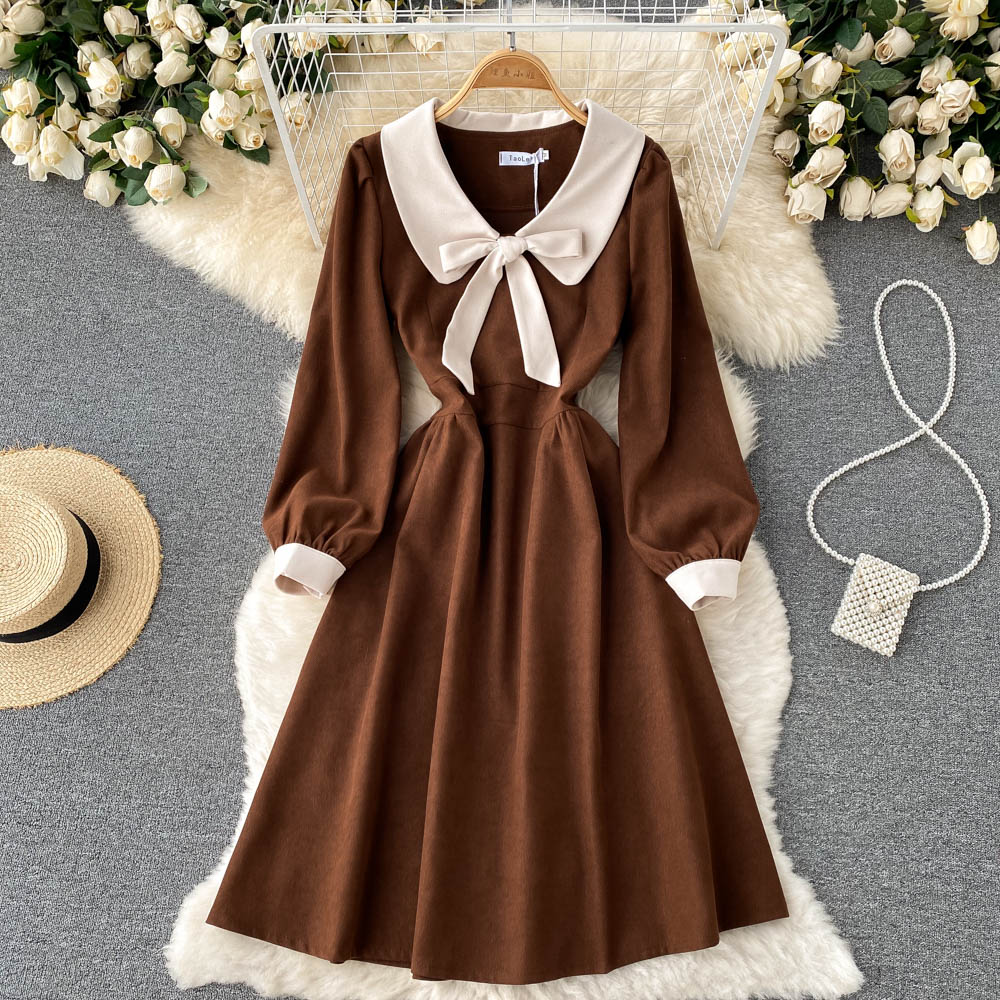 Jolie robe à manches longues avec nœud papillon RF0192