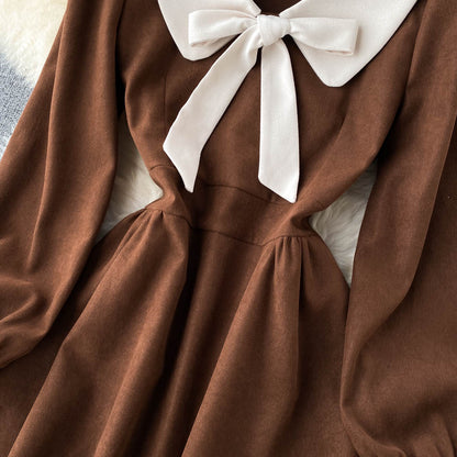 Jolie robe à manches longues avec nœud papillon RF0192