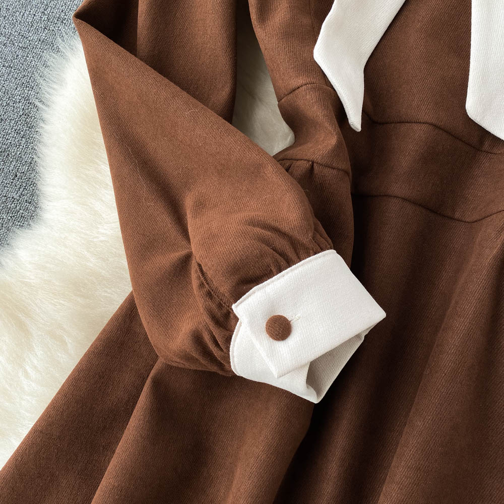Jolie robe à manches longues avec nœud papillon RF0192