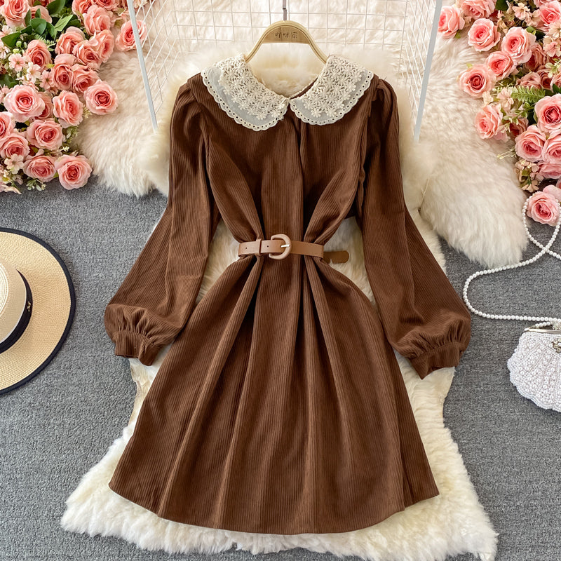 Robe trapèze à manches longues en dentelle douce RF0186
