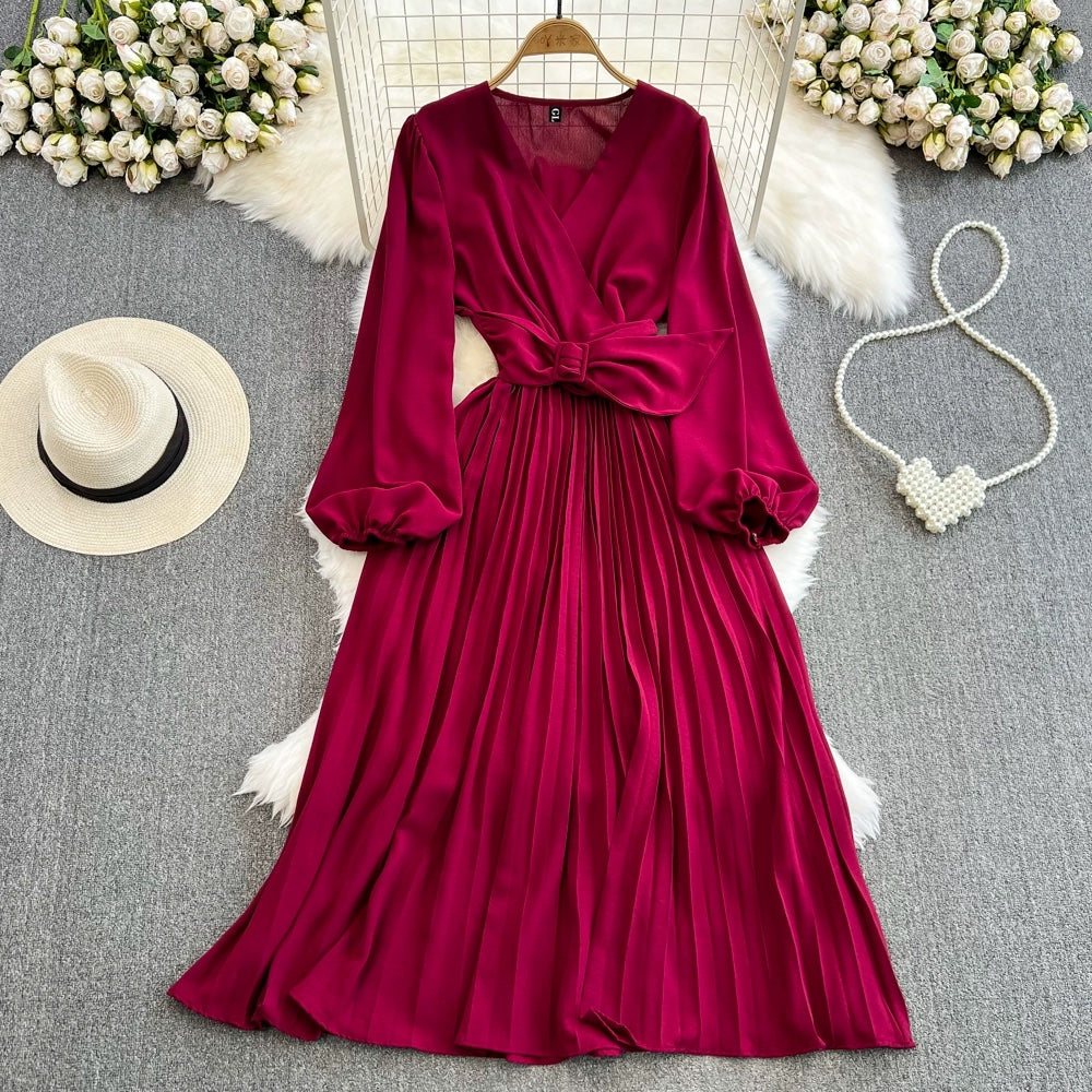Einfaches Chiffon-Kleid mit V-Ausschnitt und langen Ärmeln RF0001