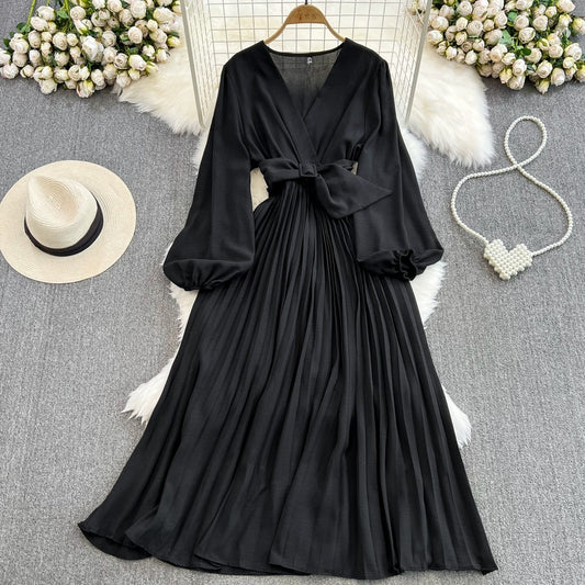 Einfaches Chiffon-Kleid mit V-Ausschnitt und langen Ärmeln RF0001
