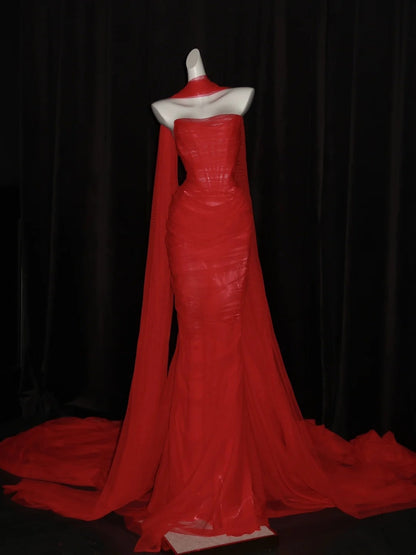 Robe de bal longue sirène en tulle rouge à décolleté cœur et foulard, inspiration robe de soirée, robe de princesse pour remise de diplôme N1087