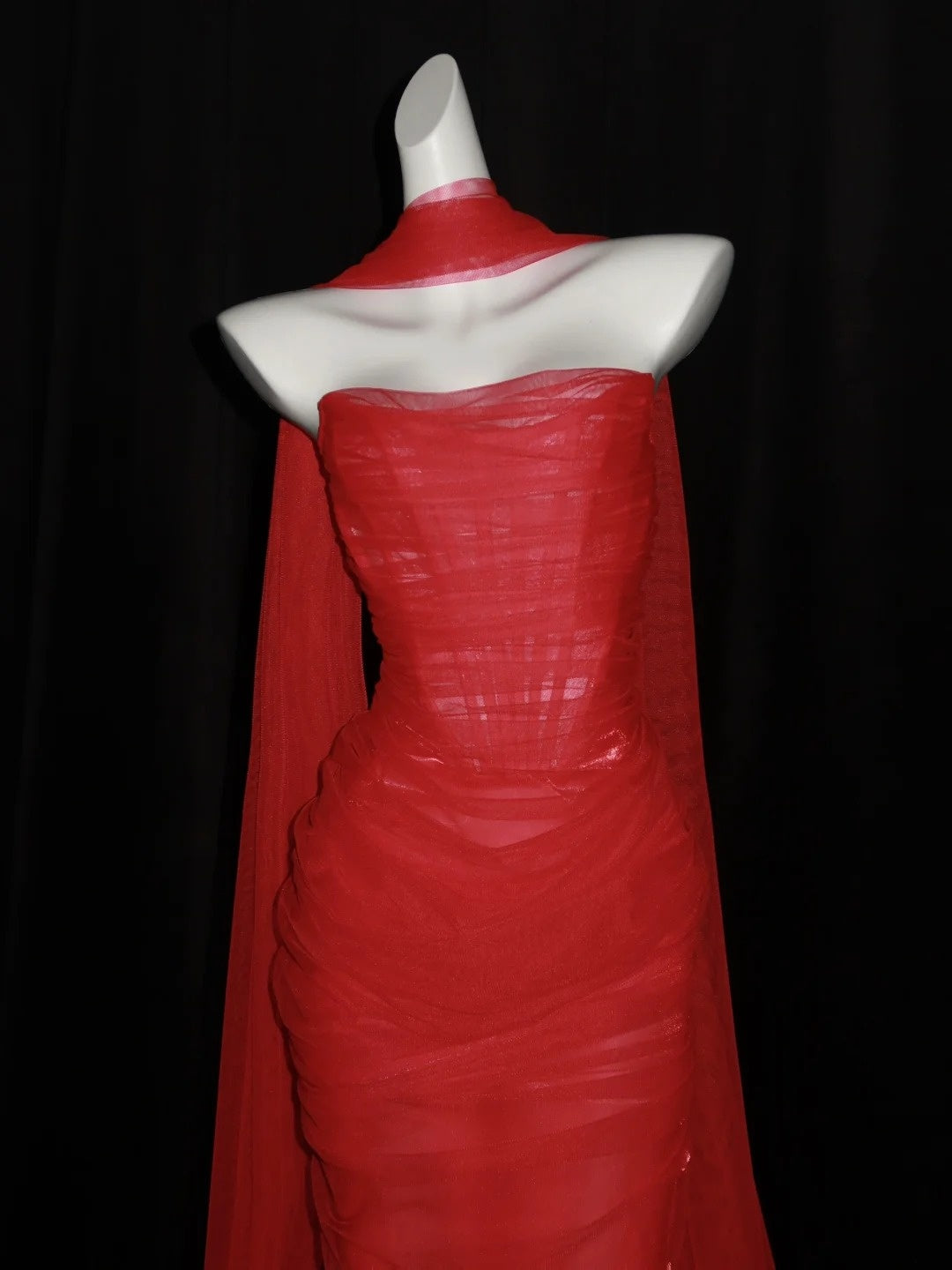Robe de bal longue sirène en tulle rouge à décolleté cœur et foulard, inspiration robe de soirée, robe de princesse pour remise de diplôme N1087