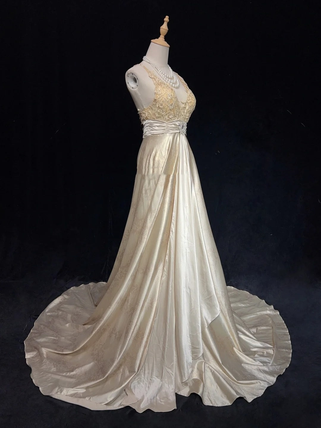 Beautiful Prom Dresses Inspo A Line Halter Champagne Satin With Lace Long Women Formal Dress N3198