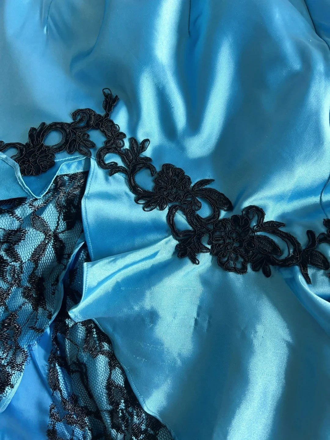 Vintage-Ballkleid Inspo Meerjungfrau Neckholder Blau Satin Mit Schwarzer Spitze 80er Jahre Langes Abendkleid N2833