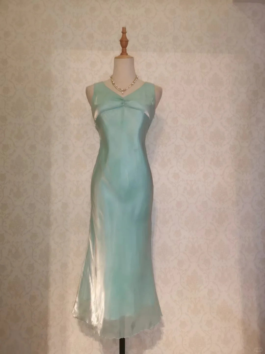 Vintage Prom Dresses 70s Mermaid V Neck Green Tea Length Evening Formal Outfits RB4308