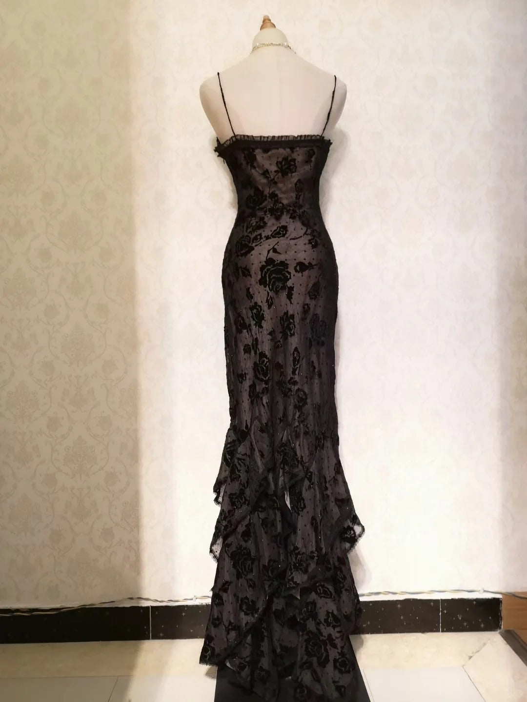 Vintage Prom Dresses 70s Mermaid Spaghetti Straps Black Lace Sleeveless Evening Formal Outfits RB4319
