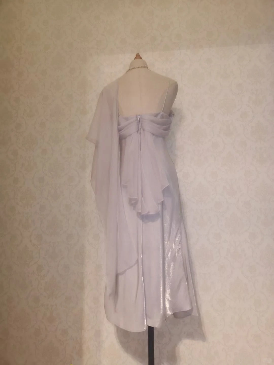 Vintage Abschlussballkleider 70er Jahre Meerjungfrau Spaghettiträger Flieder mit Umhang Teelänge Formelle Outfits RB4285
