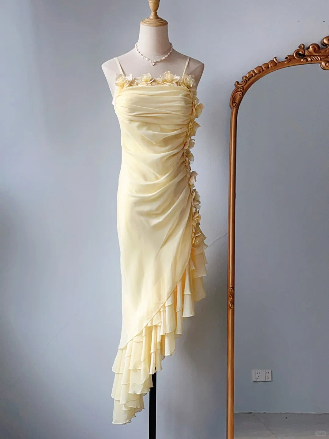 Vintage Prom Dresses Mermaid Spaghetti Straps Yellow Chiffon With Ruffles Sleeveless Long Evening Formal Outfits RB4258