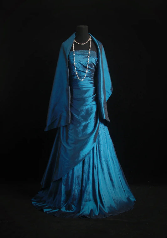 Prinzessin Abschlussballkleider Ballkleider Trägerlos Ärmellos Blau Satin Mit Perlenbesetztem Oberteil Langes Abend-Formelles Kleid RB3271