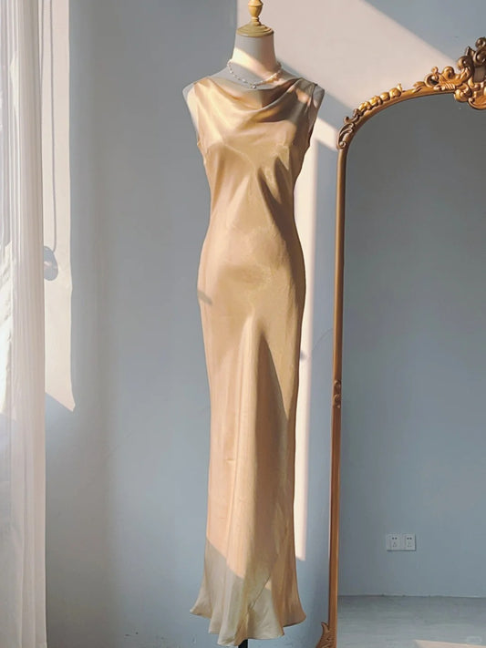 Vintage Abschlussballkleider Etui Gold ärmellos lang Abendkleid RB3251 aus den 1970er Jahren