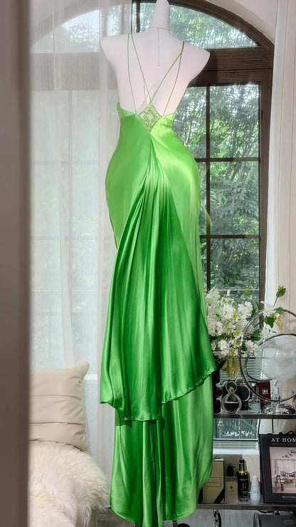 Elegantes Meerjungfrauen-Spaghettiträger-Satin-Kleid in Grün mit offenem Rücken, aus Chiffon, bodenlang, für den Abschlussball, Inspo, formelle Outfits RB4514