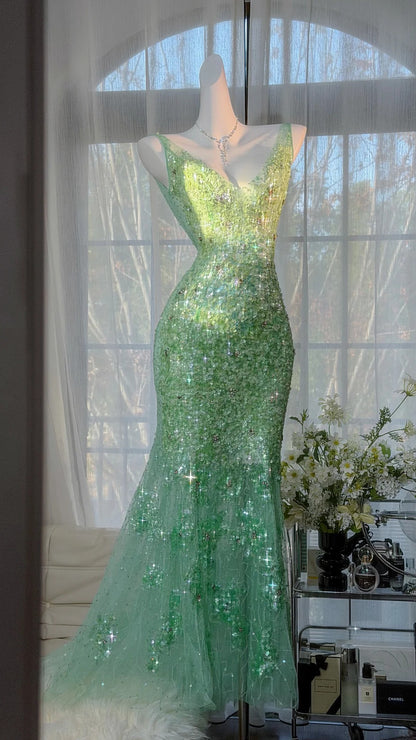 Modest Prom Dresses Mermaid V Neck Green Lace Sleeveless Sequin Tulle Long Evening Outfits N3558