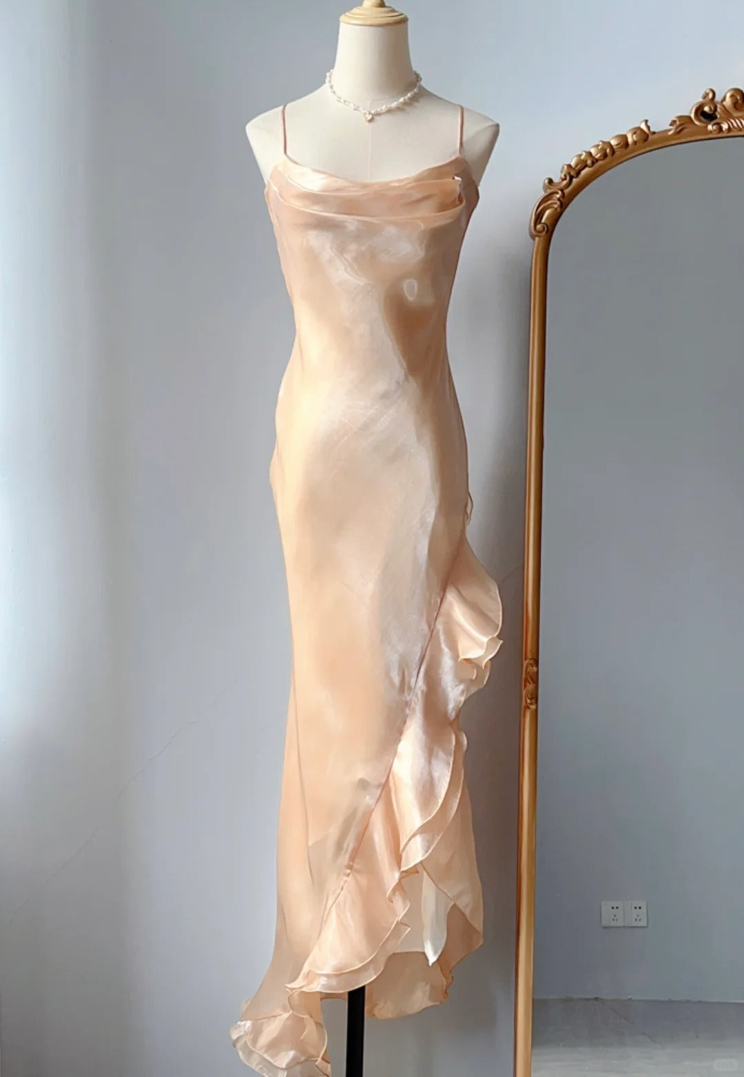 Vintage Sheath Spaghetti Strap Gold Long With Ruffles Layers Prom Dresses Formal Outfits RB3910