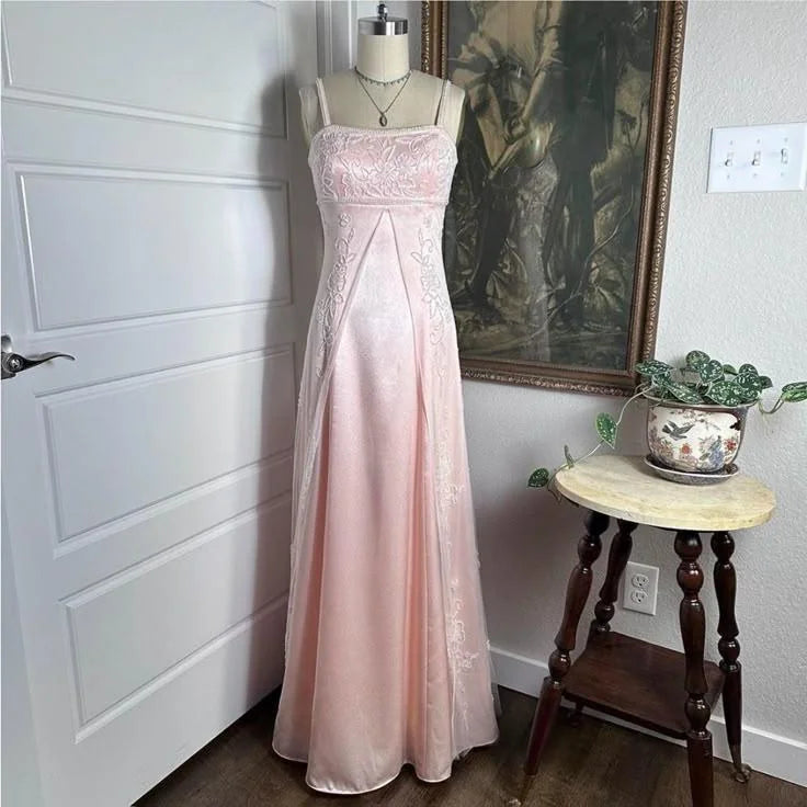 Robe longue rose vintage années 90, coupe trapèze, bretelles spaghetti, idéale pour les lycéennes, les adolescentes et les bals de fin d'année (N1655)